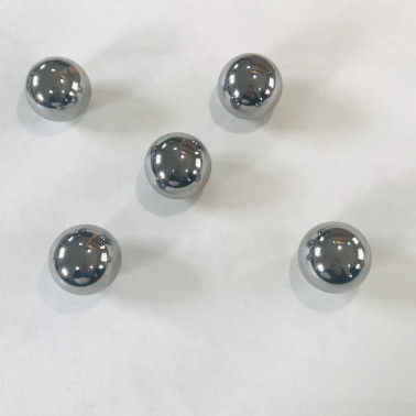 GCr15 Szlifowanie stalowych kulek HRc61 - HRc67 31,66 mm 1,2464567 &quot;OEM ODM